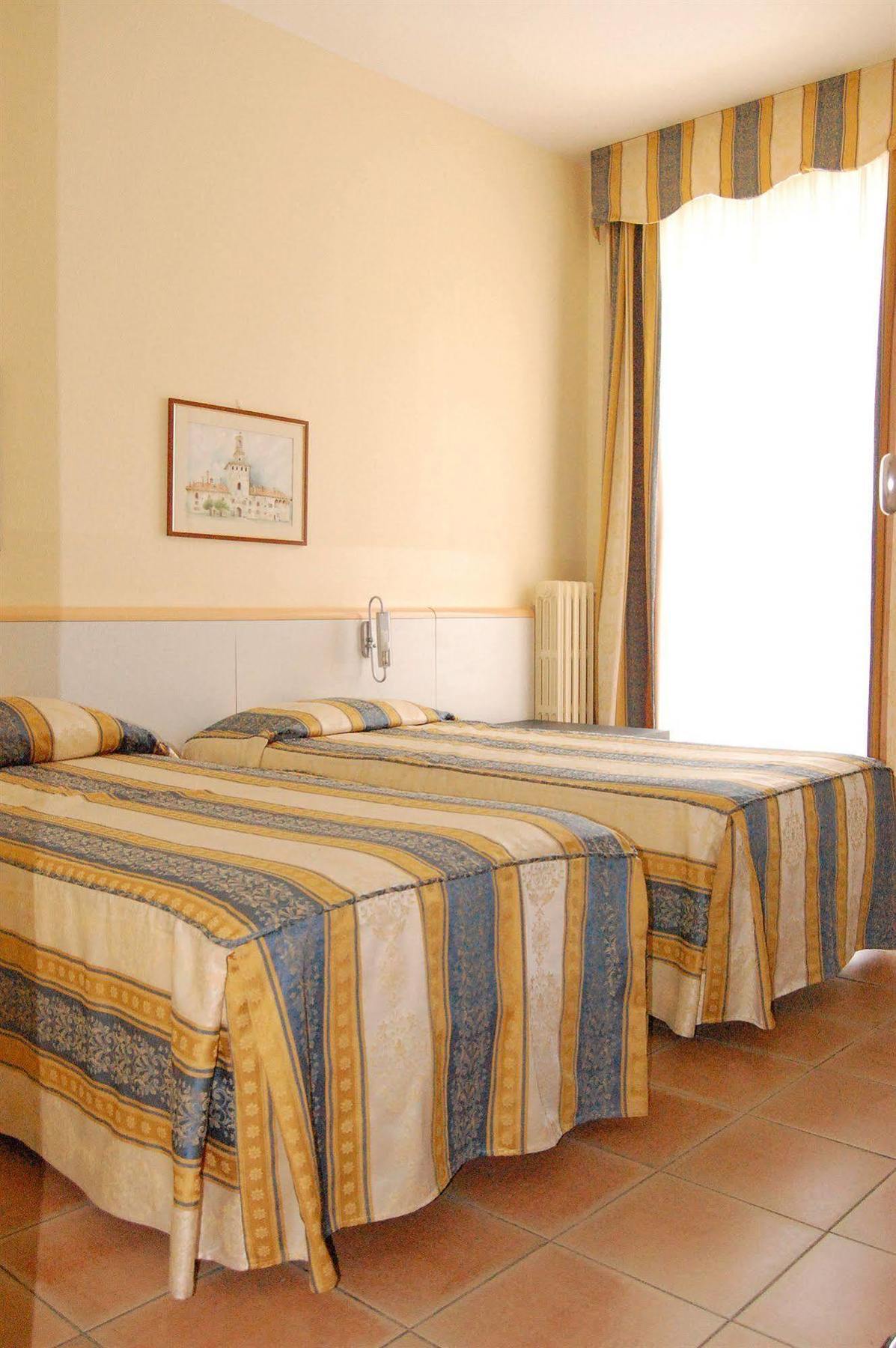 Hotel Ristorante Novara Expo Bareggio Zewnętrze zdjęcie