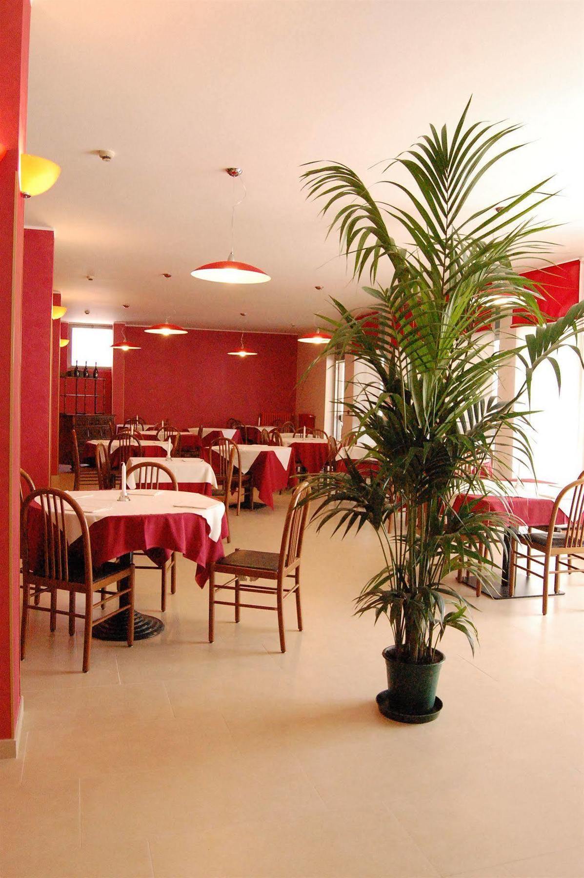Hotel Ristorante Novara Expo Bareggio Zewnętrze zdjęcie
