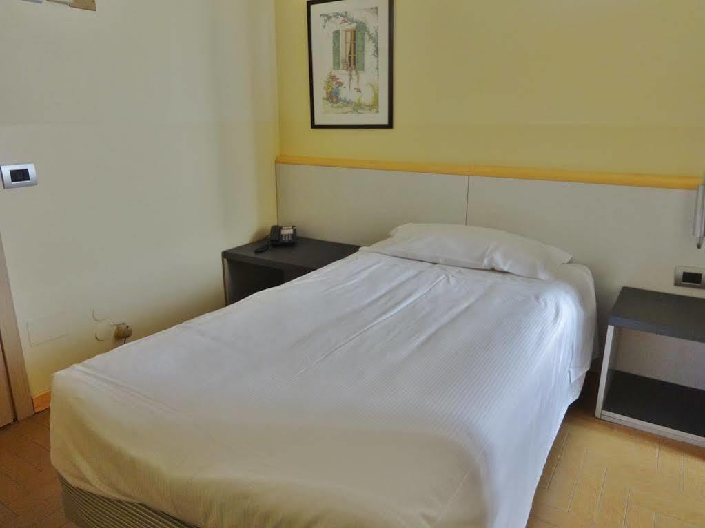 Hotel Ristorante Novara Expo Bareggio Zewnętrze zdjęcie