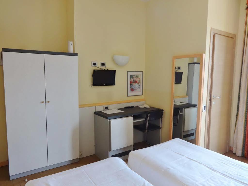 Hotel Ristorante Novara Expo Bareggio Zewnętrze zdjęcie